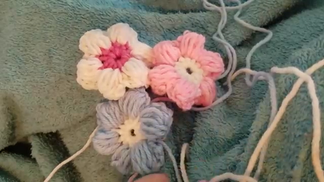 How To Video: Puff Stitch Flowers.